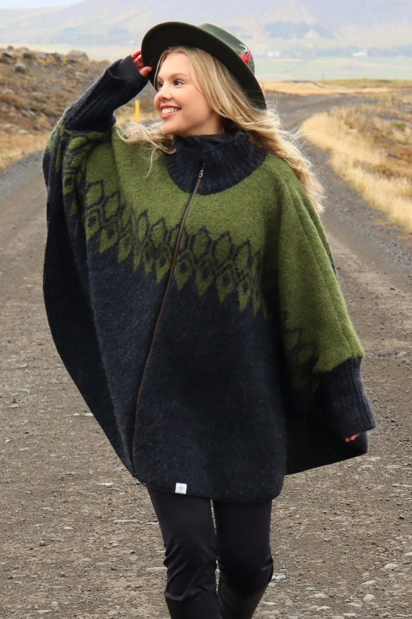 Funnel Neck Woolen Poncho Jacket Dark Red  - Ísar